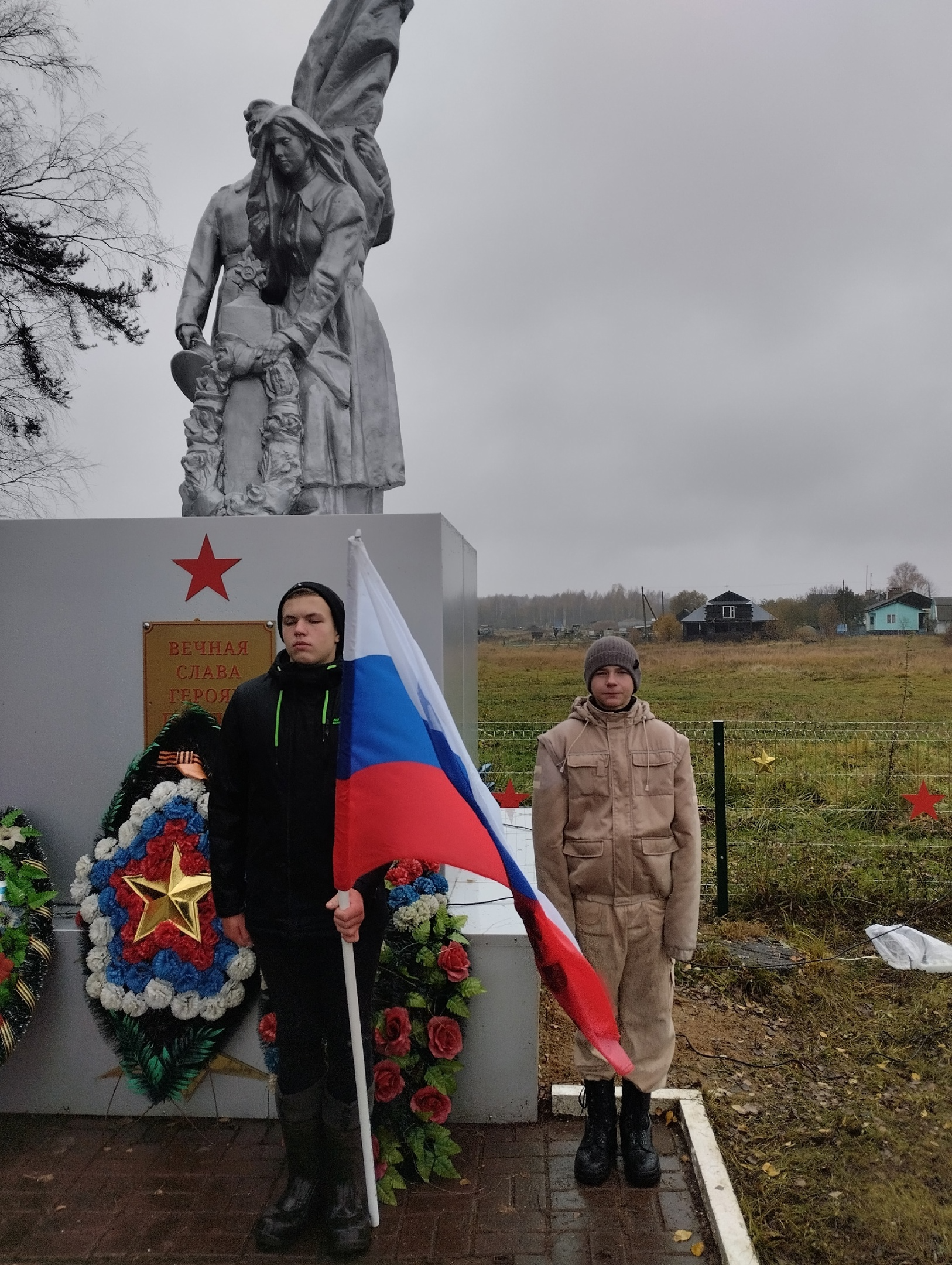 Перезахоронен еще один воин, павший в годы Великой Отечественной войны на территории Износковского района.